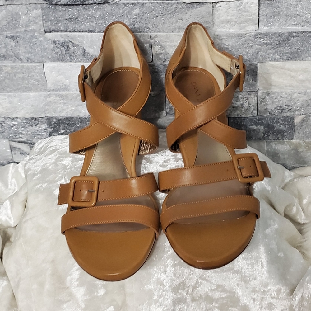 Dana Davis Taupe Strapy Sandals